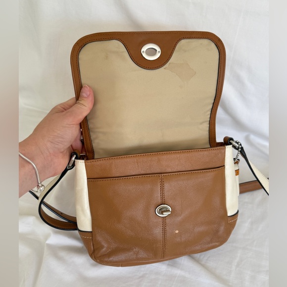 Coach Timeless Tan and Brown Leather Crossbody Bag - Picture 5 of 16